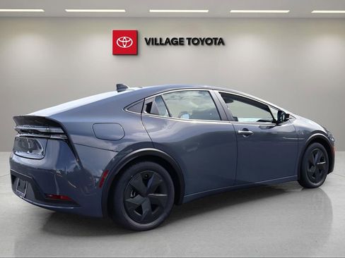New 2026 Toyota Prius Plug-In Hybrid FWD image 5