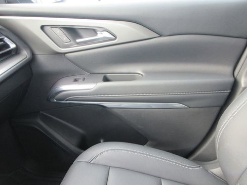 Certified 2025 Chevrolet Traverse LT w/ LPO, Floor Liner Package image 32