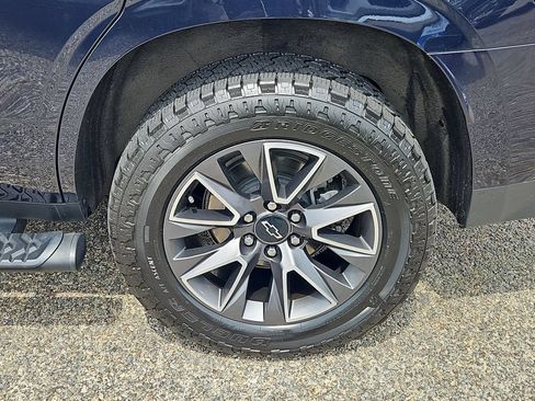 Certified 2023 Chevrolet Tahoe Z71 w/ Luxury Package AWD/4WD image 8