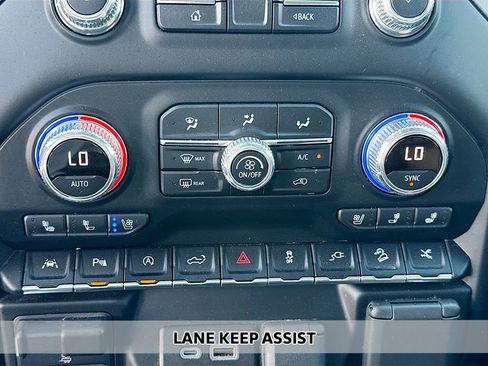 Used 2021 GMC Sierra 1500 Denali w/ Denali Ultimate Package image 6