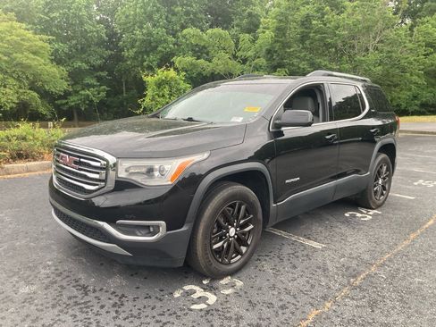 Used 2018 GMC Acadia SLT FWD image 2
