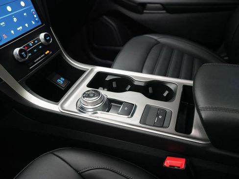 Used 2024 Ford Edge SEL w/ Convenience Package image 17