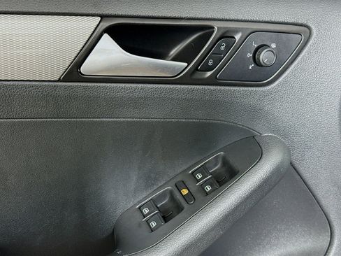 Used 2017 Volkswagen Jetta S image 22