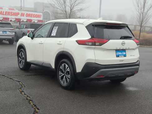 Used 2023 Nissan Rogue SV image 12