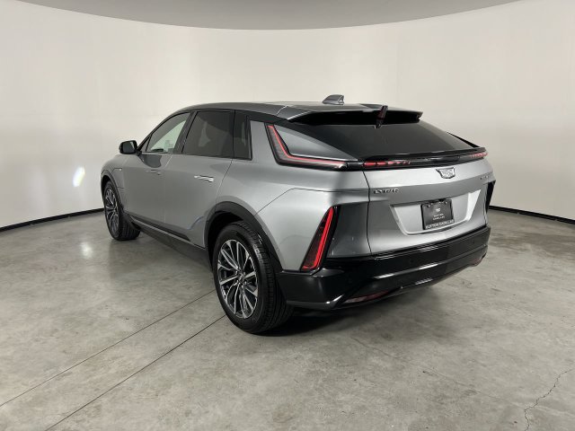 Used 2026 Cadillac Lyriq Sport AWD/4WD image 6