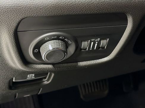 Used 2023 Jeep Grand Cherokee L Laredo AWD/4WD image 26
