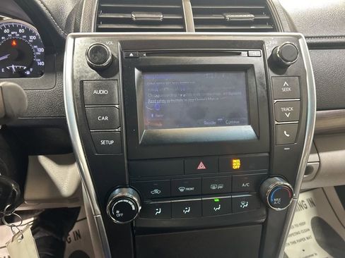Used 2016 Toyota Camry LE image 27