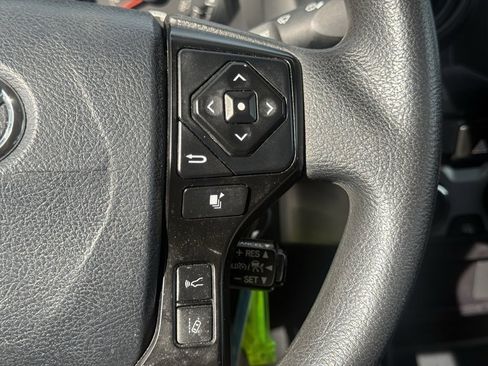 Used 2018 Toyota Tacoma SR w/ SR Convenience Package image 13