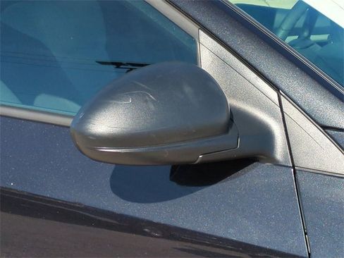 Used 2014 Chevrolet Cruze LS image 12