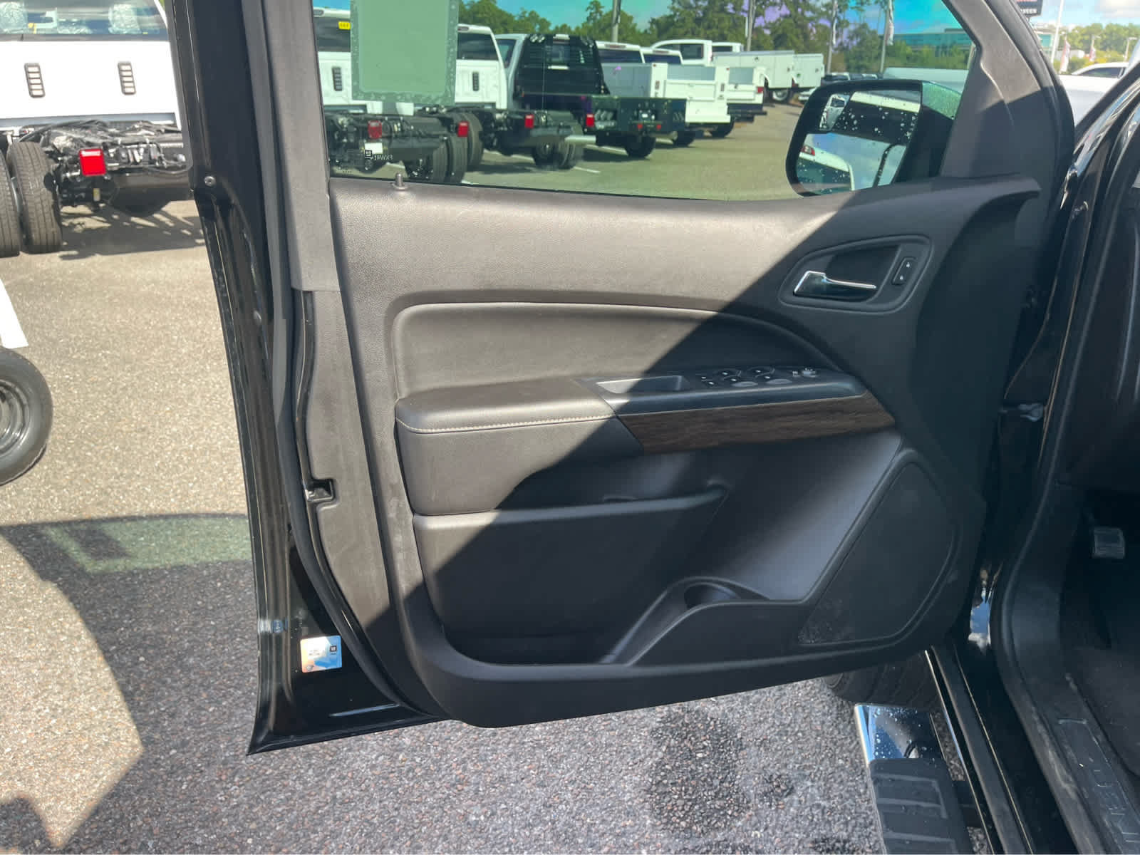 Used 2017 GMC Canyon Denali RWD image 10