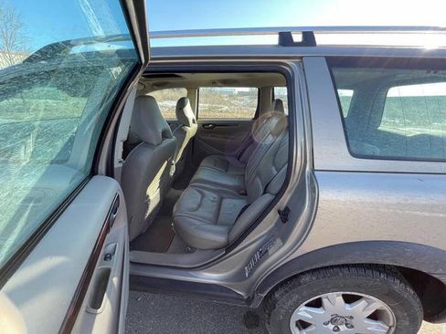 Used 2005 Volvo XC70 image 23