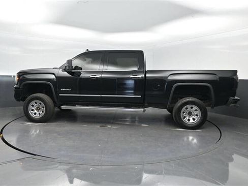 Used 2016 GMC Sierra 1500 Denali image 2