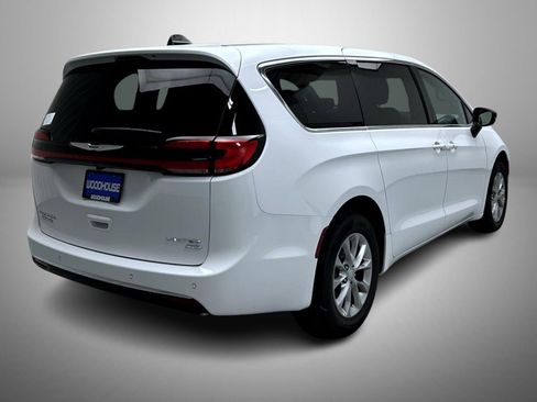 New 2026 Chrysler Pacifica Limited AWD/4WD image 5