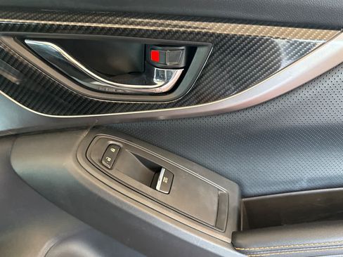 Used 2018 Subaru Crosstrek 2.0i Limited AWD/4WD image 18