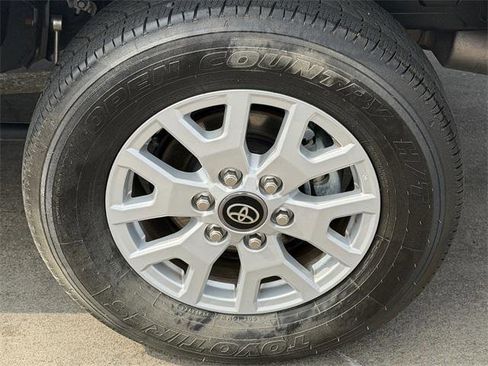Certified 2025 Toyota Tacoma SR5 image 8
