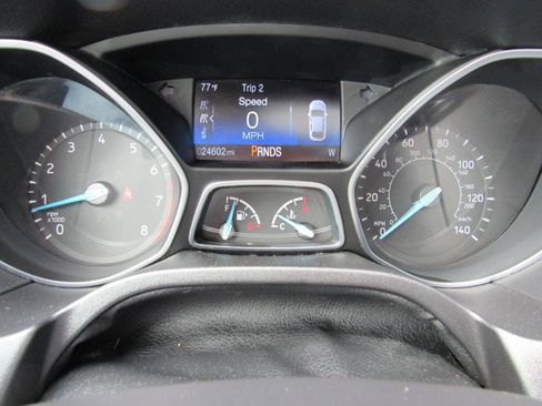 Used 2017 Ford Focus Titanium FWD image 19