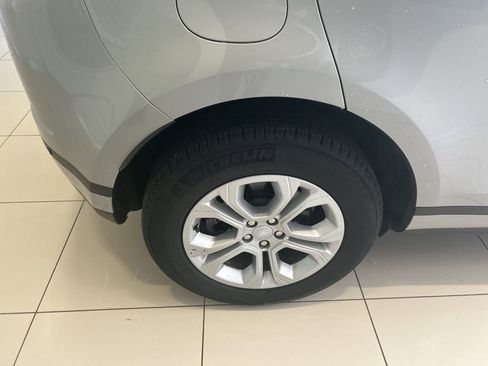 Used 2023 Land Rover Range Rover Evoque S image 16