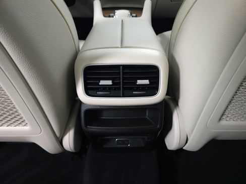 Used 2025 Mercedes-Benz GLE 450e 4MATIC w/ AMG Line Exterior image 29