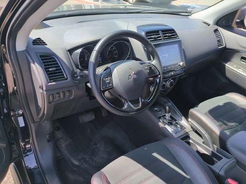 Used 2025 Mitsubishi Outlander Sport SE AWD/4WD image 10