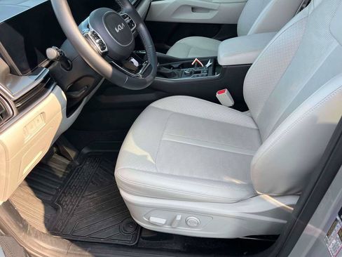 Used 2025 Kia Sorento EX FWD image 5