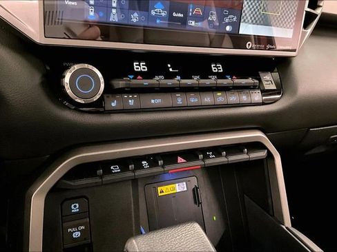 Used 2024 Toyota Tundra Limited w/ TRD Off-Road Package image 31