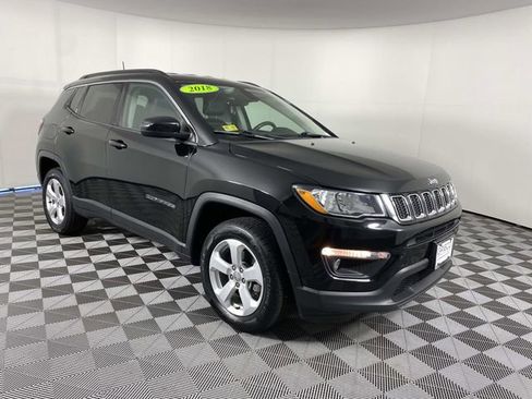 Used 2018 Jeep Compass Latitude w/ Popular Equipment Group AWD/4WD image 1