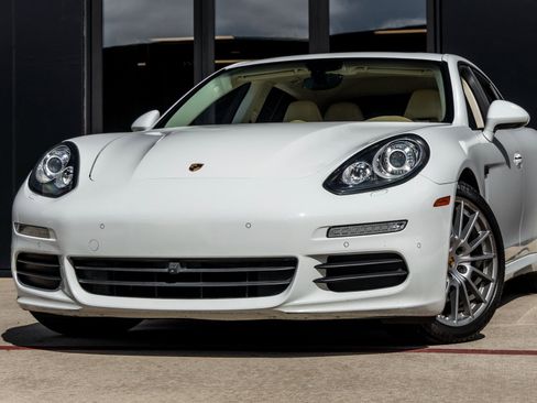 Used 2016 Porsche Panamera Edition image 7