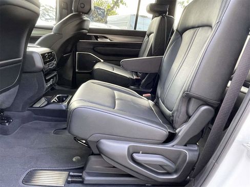 New 2025 Jeep Wagoneer Series II w/ Premium Group I image 31