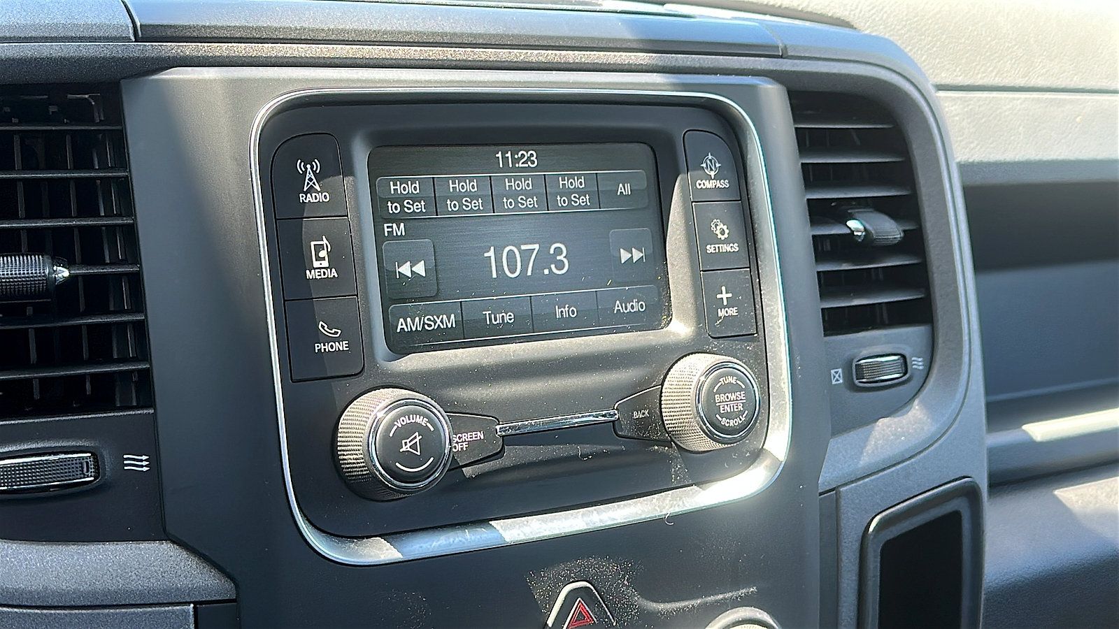 Used 2019 RAM 1500 Express AWD/4WD image 16