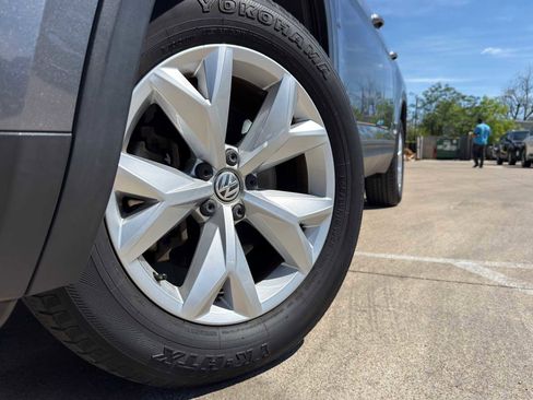 Used 2018 Volkswagen Atlas SE image 4