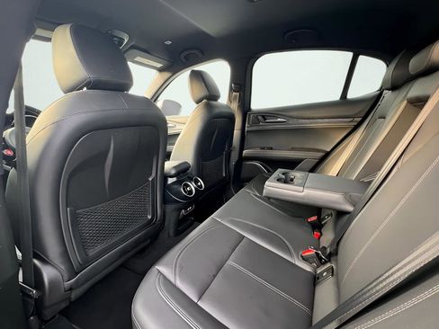 Used 2023 Alfa Romeo Stelvio Sprint RWD image 18