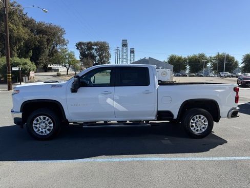 Used 2023 Chevrolet Silverado 2500 LT w/ Convenience Package image 4