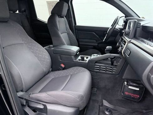 Used 2025 Toyota Tacoma SR5 RWD image 19