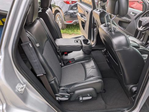 Used 2020 Dodge Journey Crossroad FWD image 40