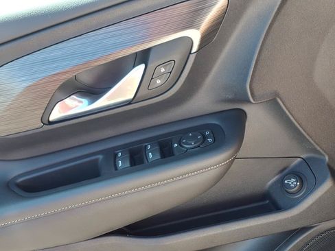 Used 2023 GMC Terrain SLE w/ Driver Convenience Package FWD image 23
