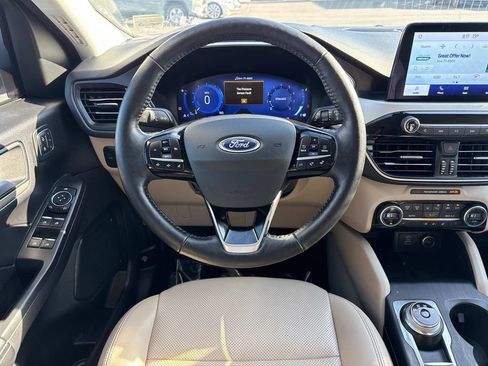 Used 2021 Ford Escape SEL w/ Technology Package AWD/4WD image 13
