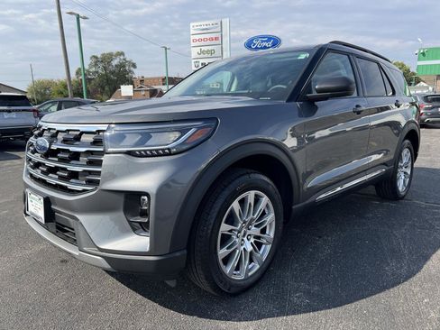 New 2025 Ford Explorer Active w/ Active Comfort Package image 11