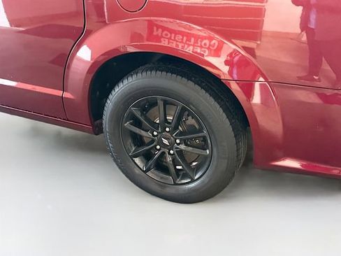 Used 2019 Dodge Grand Caravan GT FWD image 28