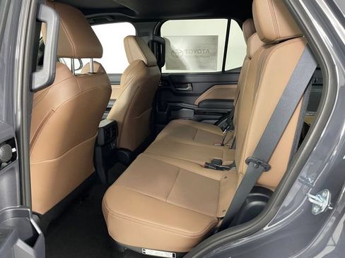 New 2026 Toyota 4Runner Limited AWD/4WD image 6