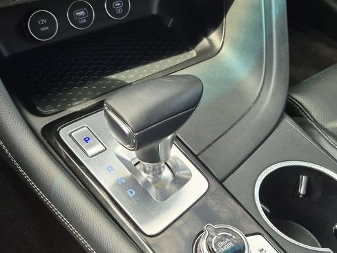 Used 2025 Genesis G70 2.5T RWD image 20