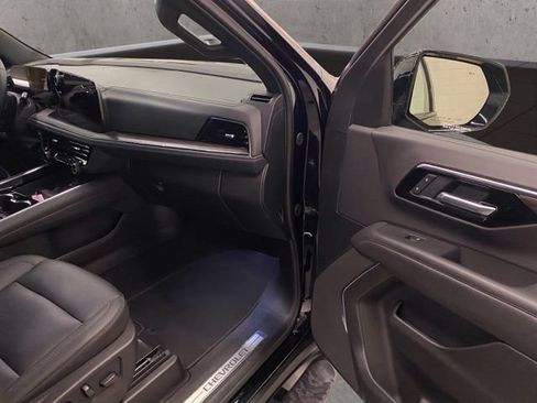 Used 2026 Chevrolet Suburban Z71 AWD/4WD image 20