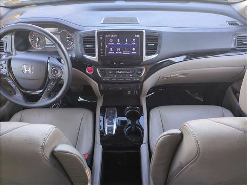 Used 2017 Honda Pilot Touring image 20