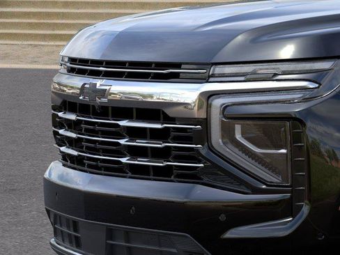 New 2026 Chevrolet Suburban LT w/ Comfort Package AWD/4WD image 13