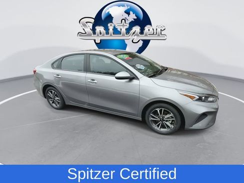 Used 2024 Kia Forte LXS image 2