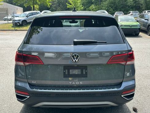 Used 2022 Volkswagen Taos SE w/ IQ.Drive SE Package image 6