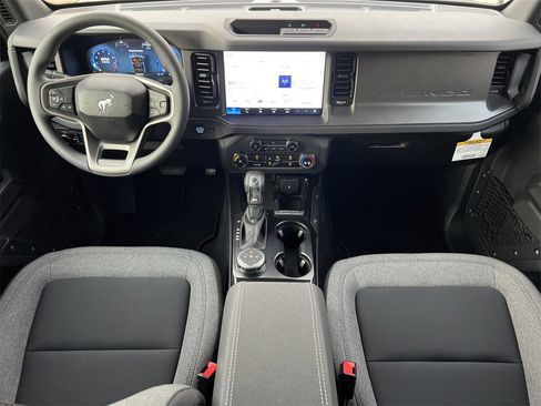 New 2025 Ford Bronco 4-Door image 2