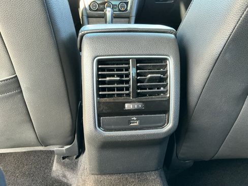 Used 2018 Volkswagen Passat 2.0T SE image 31