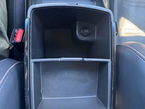 Used 2019 Kia Sorento SX image 36