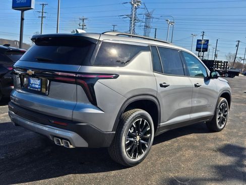 New 2026 Chevrolet Traverse LT w/ Sun and Wheel Package AWD/4WD image 12