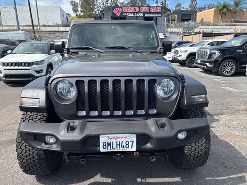 Used 2018 Jeep Wrangler Unlimited Sport S AWD/4WD image 3